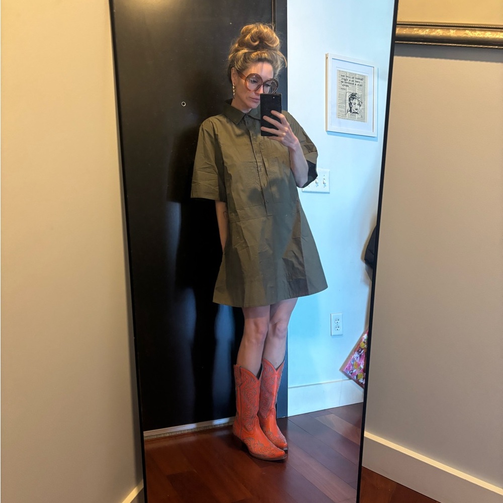 Banana Republic Olive Green Shirt Dress with Short Sleeves small. NWT